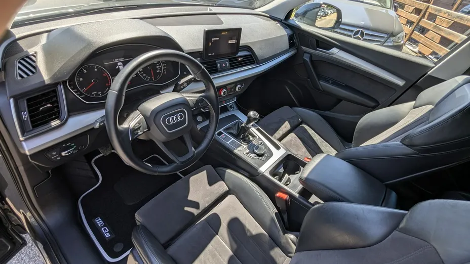 AUDI Q5 -
