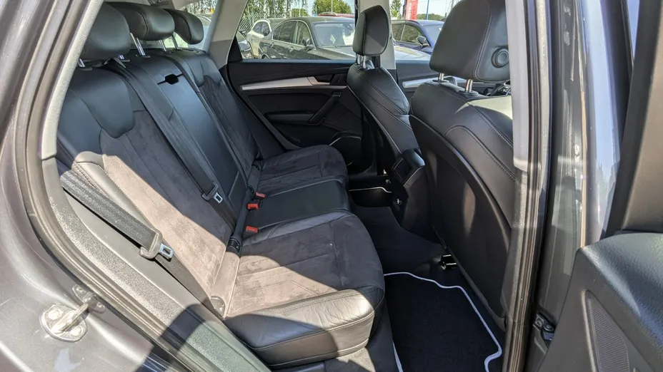 AUDI Q5 -