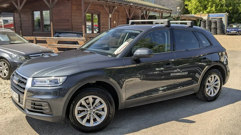 AUDI Q5 -