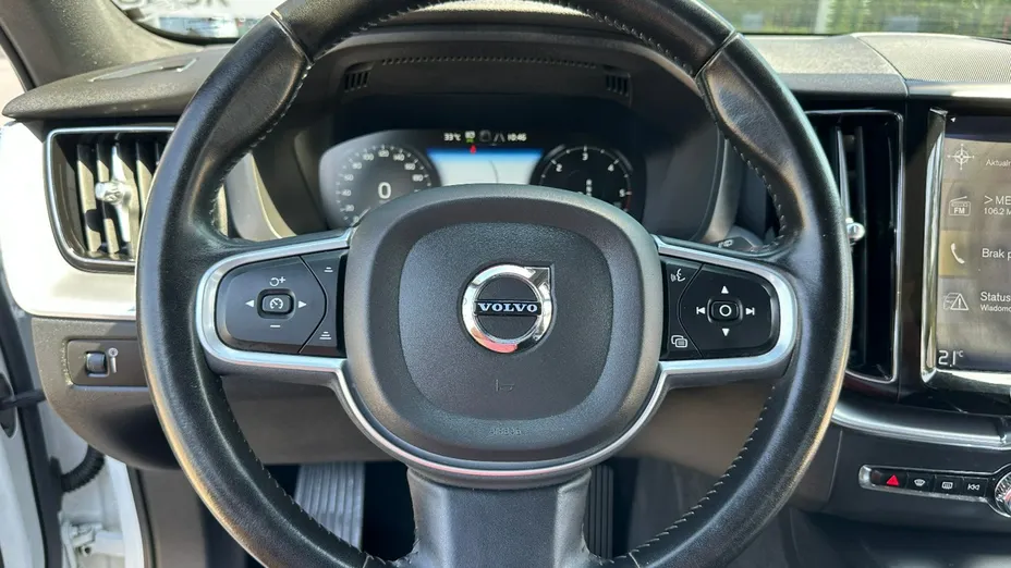 VOLVO XC60 -