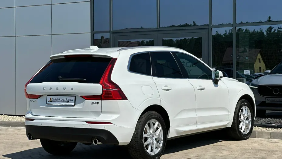 VOLVO XC60 -