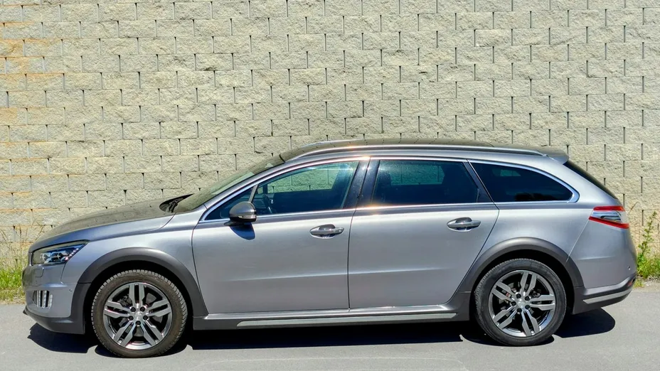 PEUGEOT 508 -