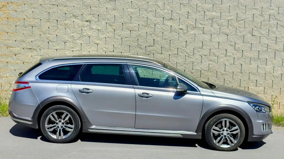 PEUGEOT 508 -