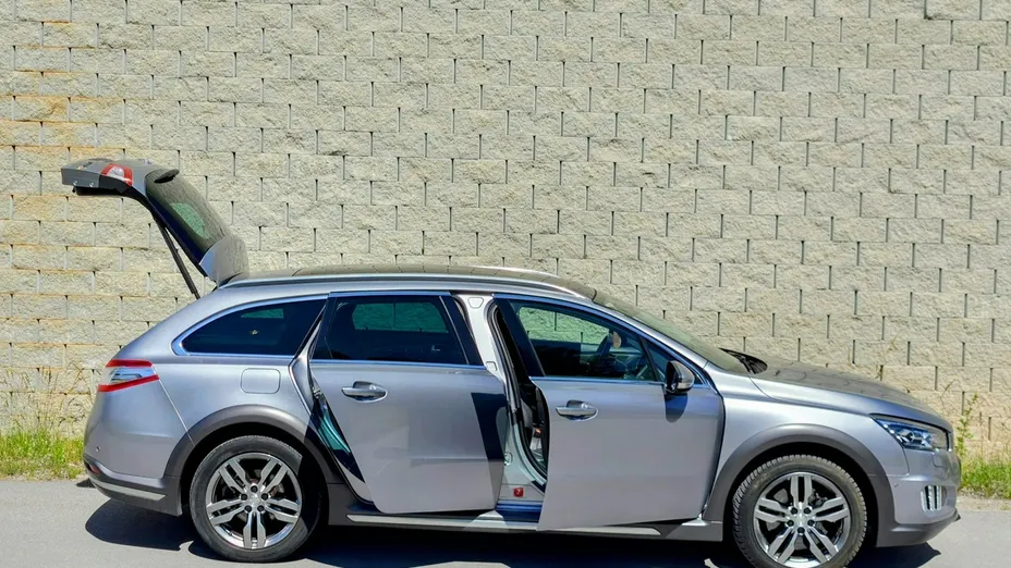 PEUGEOT 508 -