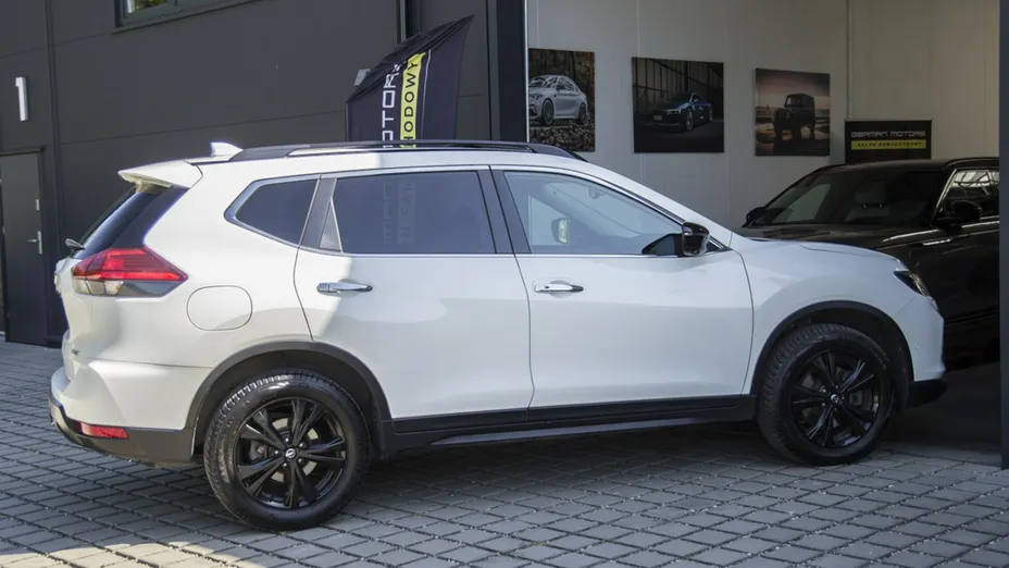 NISSAN X-Trail -