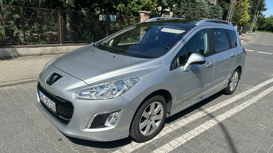 PEUGEOT 308 -