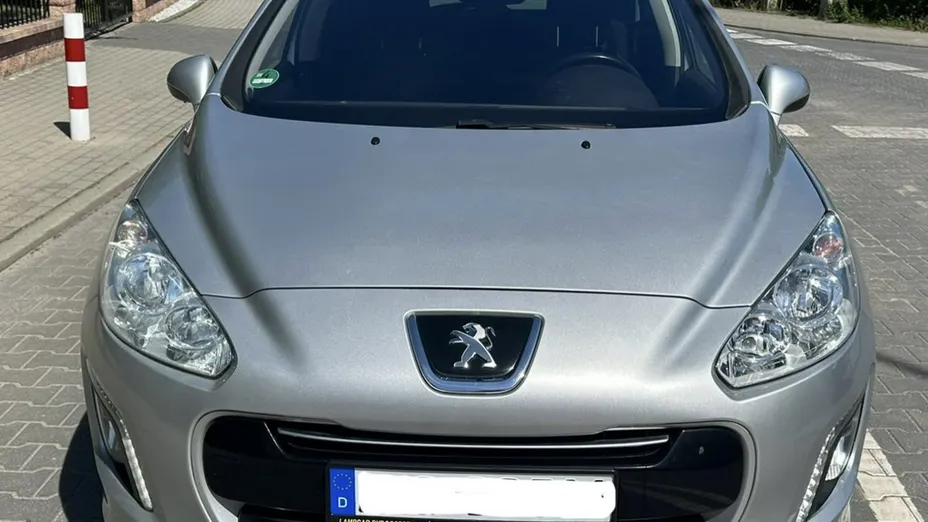 PEUGEOT 308 -