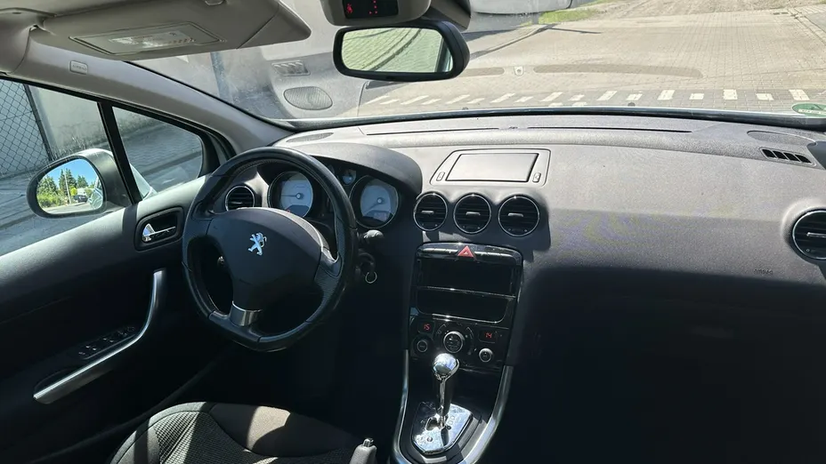 PEUGEOT 308 -