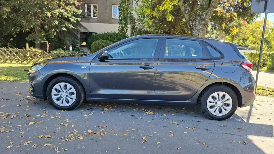 HYUNDAI i30 -
