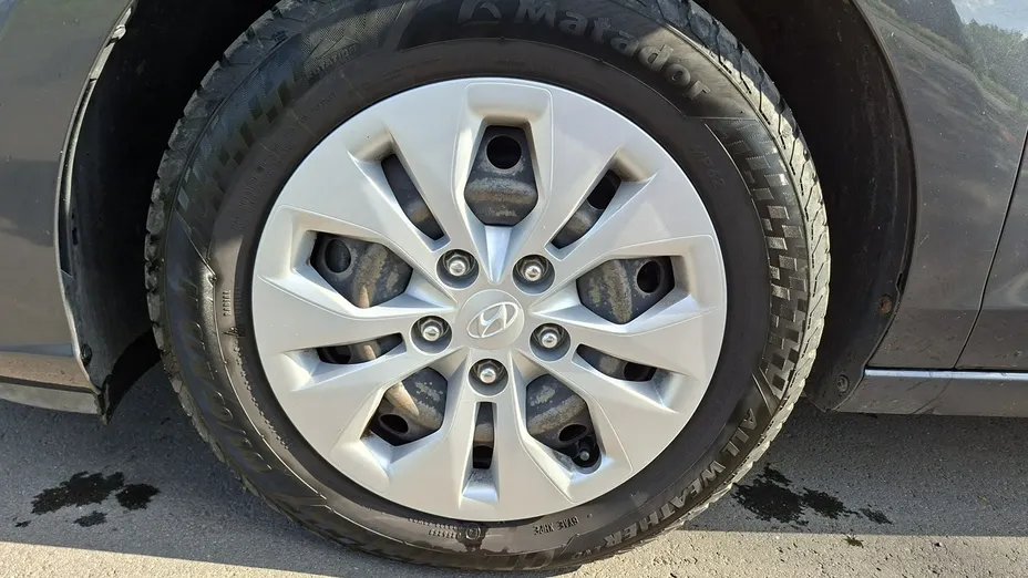 HYUNDAI i30 -