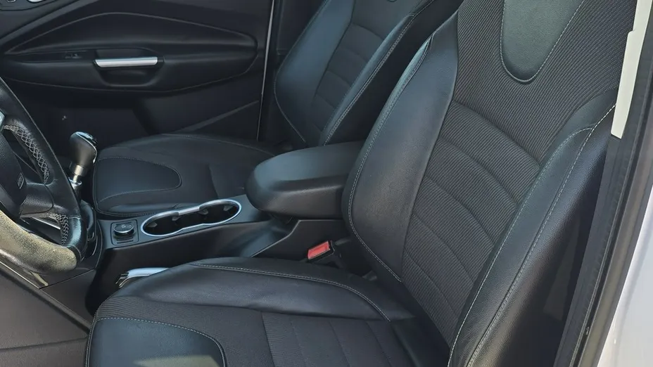 FORD Kuga -