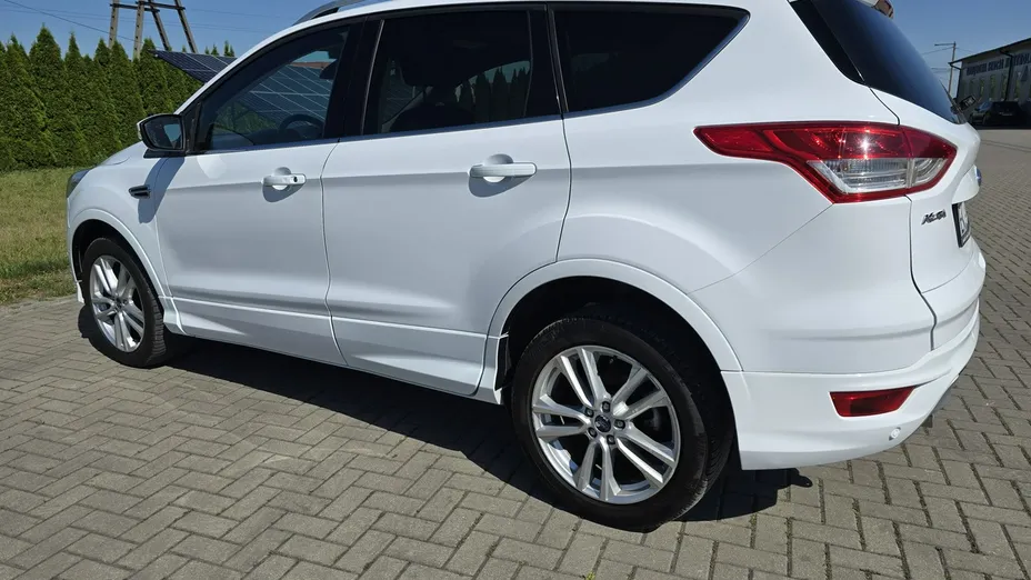 FORD Kuga -
