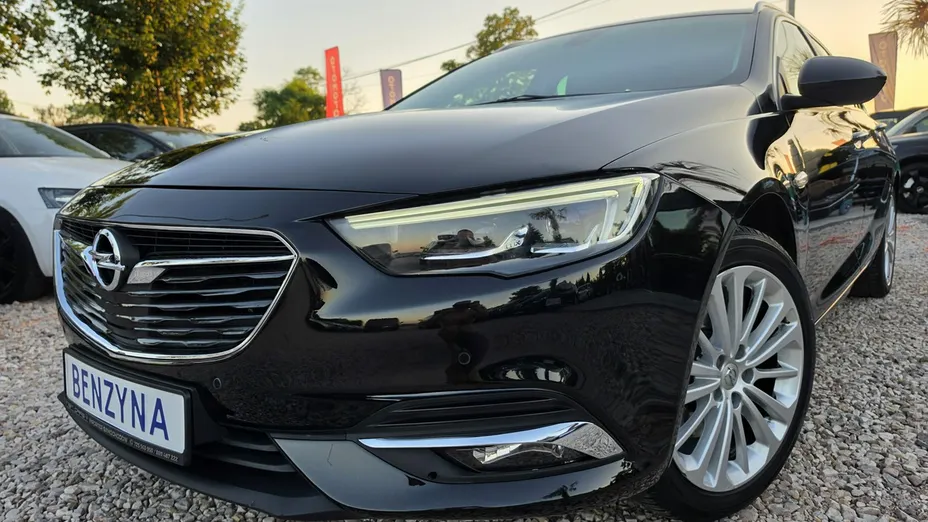 OPEL Insignia -