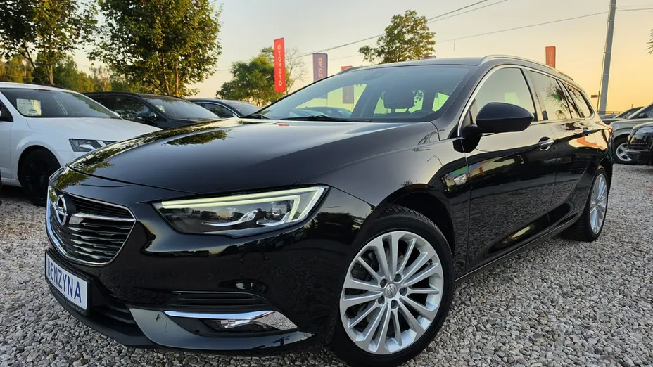 OPEL Insignia -