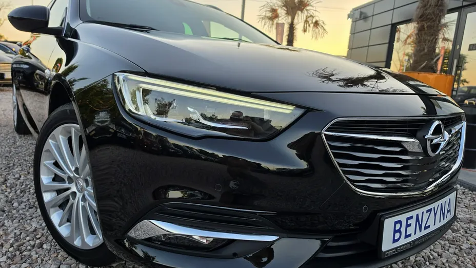 OPEL Insignia -