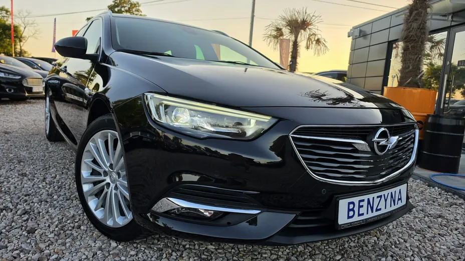 OPEL Insignia -