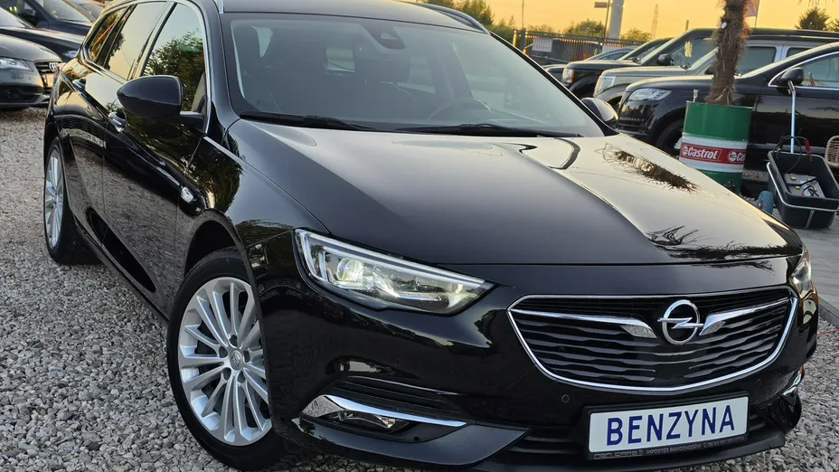 OPEL Insignia -