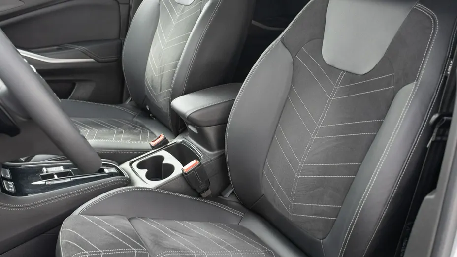 OPEL Grandland X -