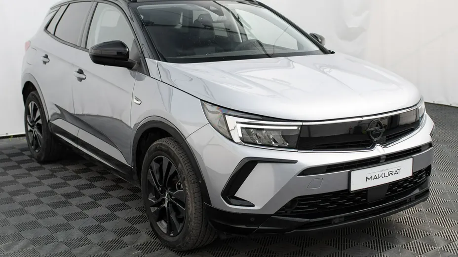 OPEL Grandland X -