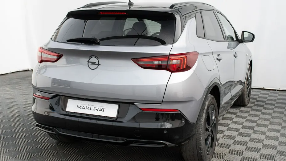 OPEL Grandland X -