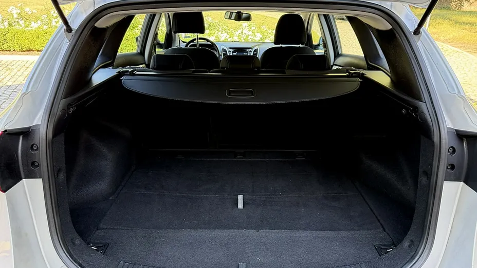 HYUNDAI i30 -