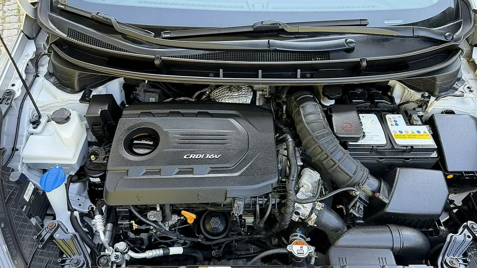 HYUNDAI i30 -