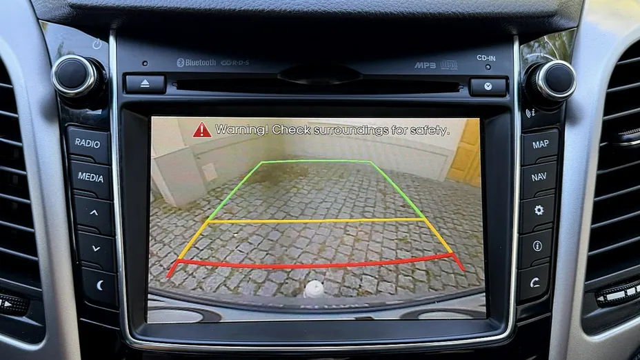 HYUNDAI i30 -