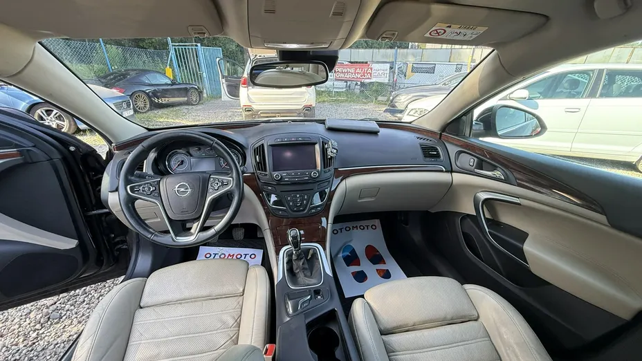 OPEL Insignia -