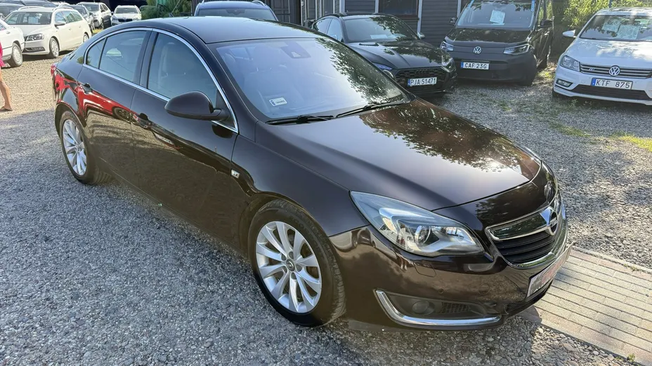 OPEL Insignia -