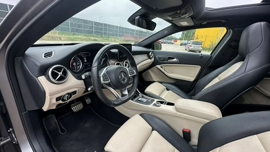 MERCEDES-BENZ GLA -