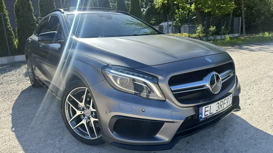 MERCEDES-BENZ GLA -
