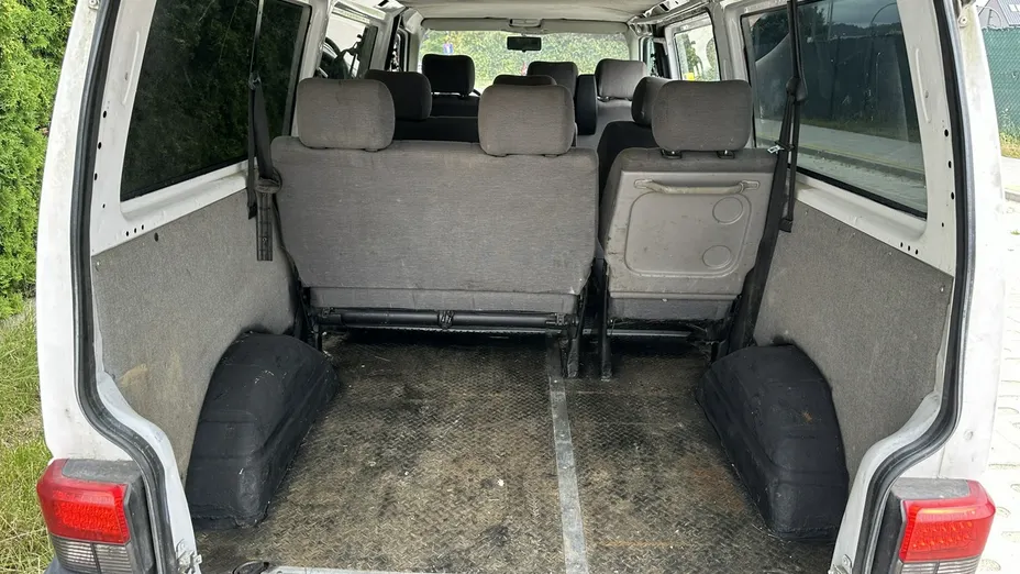 VOLKSWAGEN Transporter -