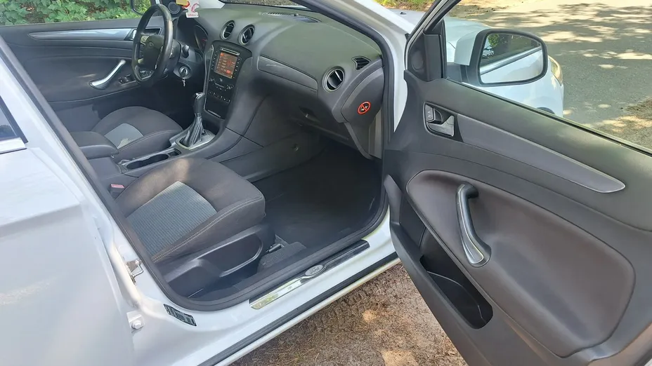 FORD Mondeo -