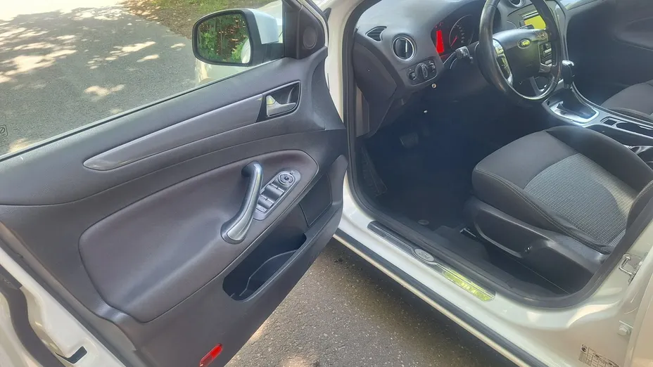 FORD Mondeo -