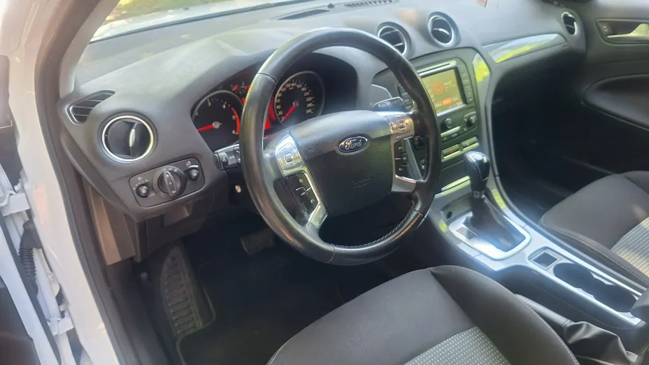 FORD Mondeo -