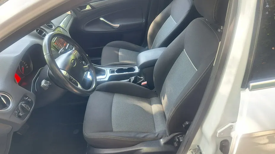 FORD Mondeo -
