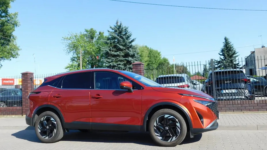 NISSAN Qashqai -