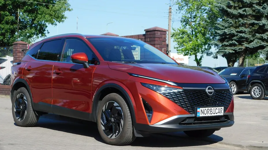 NISSAN Qashqai -