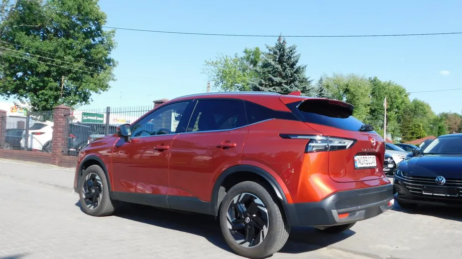 NISSAN Qashqai -