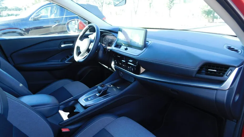 NISSAN Qashqai -