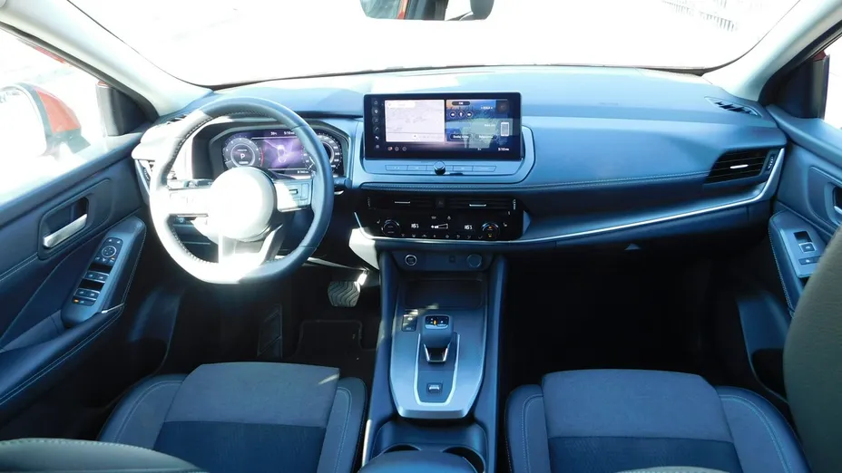 NISSAN Qashqai -