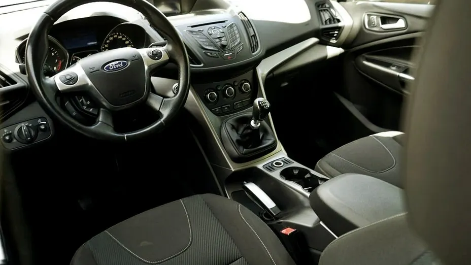 FORD Kuga -