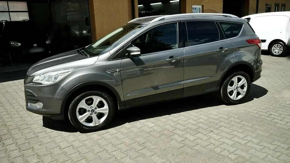 FORD Kuga -