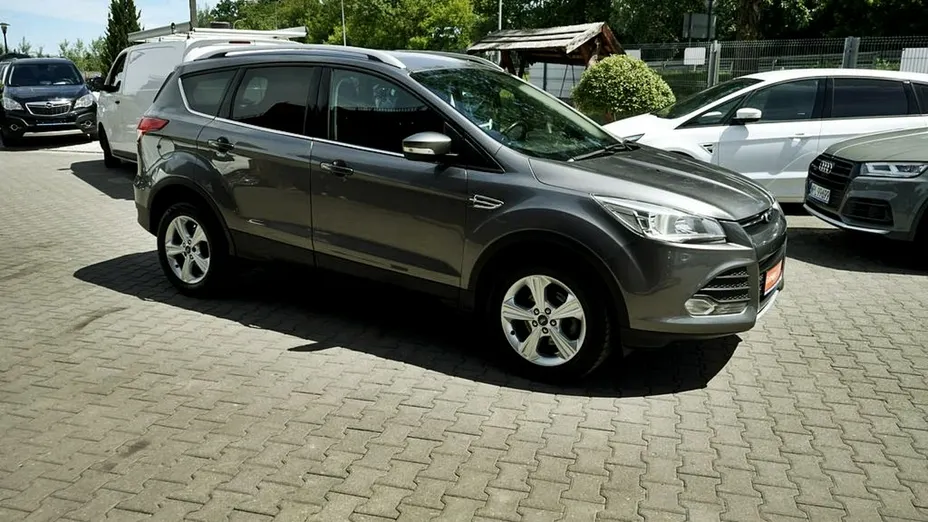FORD Kuga -