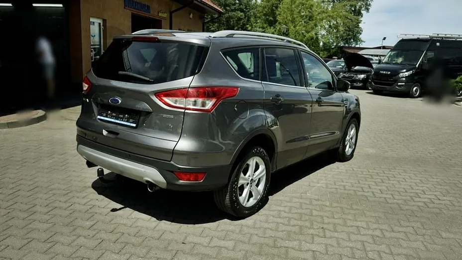FORD Kuga -