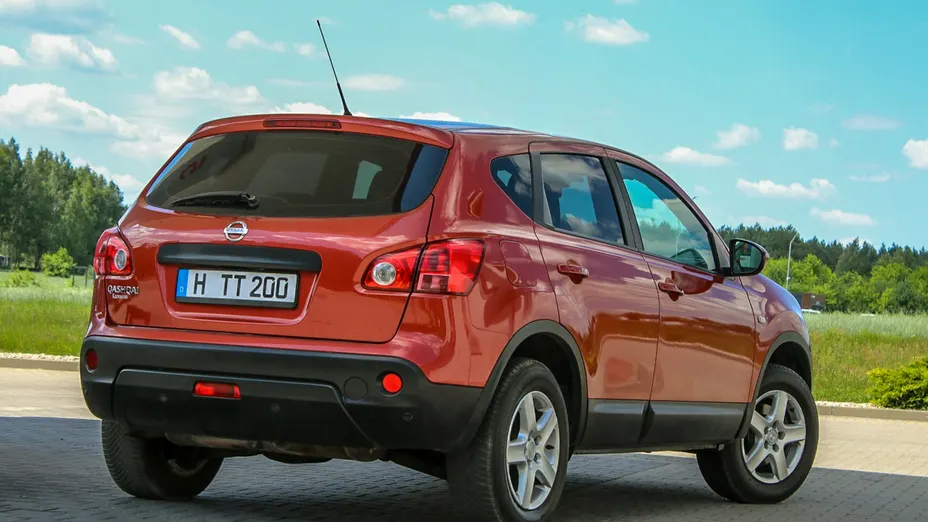 NISSAN Qashqai -