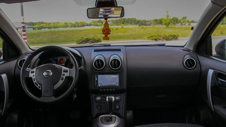 NISSAN Qashqai -