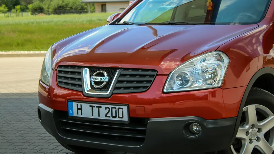 NISSAN Qashqai -