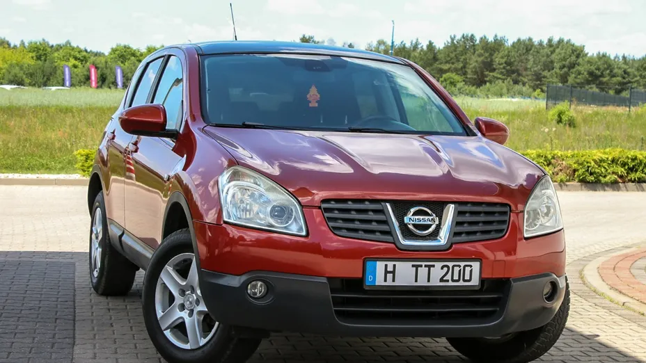 NISSAN Qashqai -