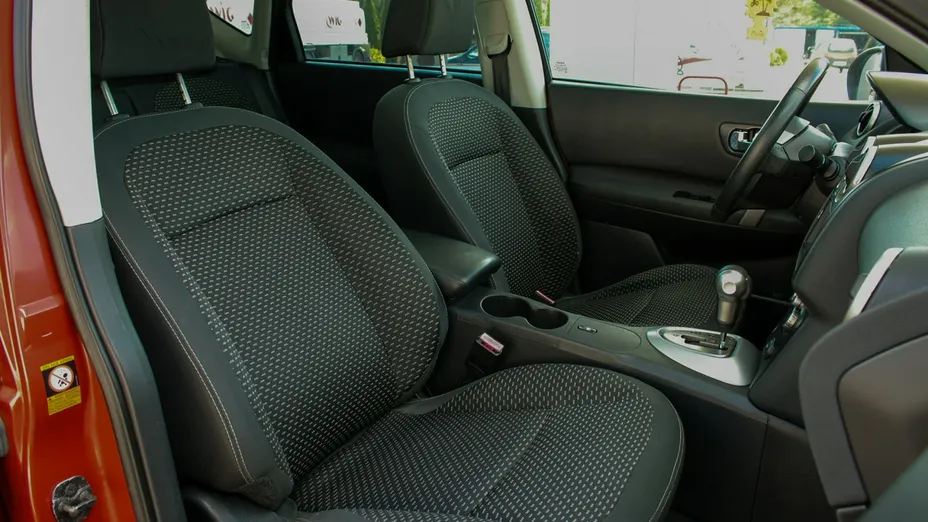 NISSAN Qashqai -
